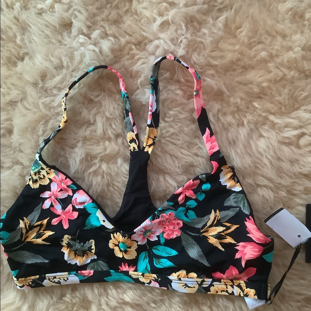 New with tags SKYE swim top